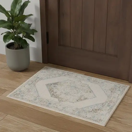 Cream Geometric Area Rug Photo 1