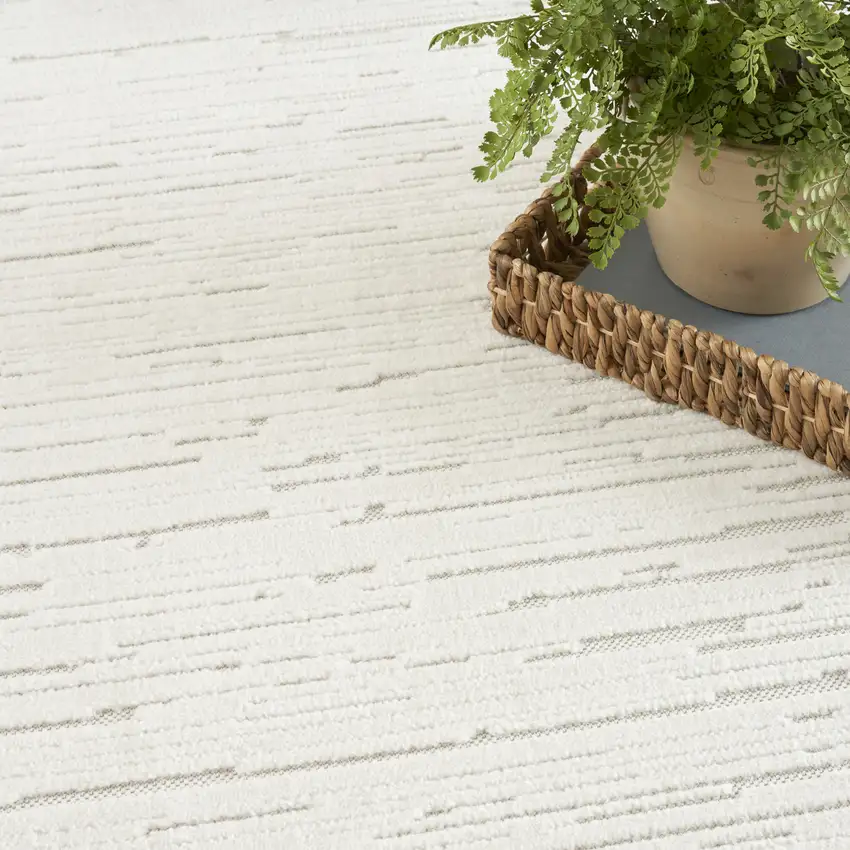 Cream Geometric Area Rug Photo 4