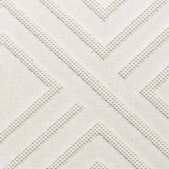 Cream Geometric Area Rug Photo 5