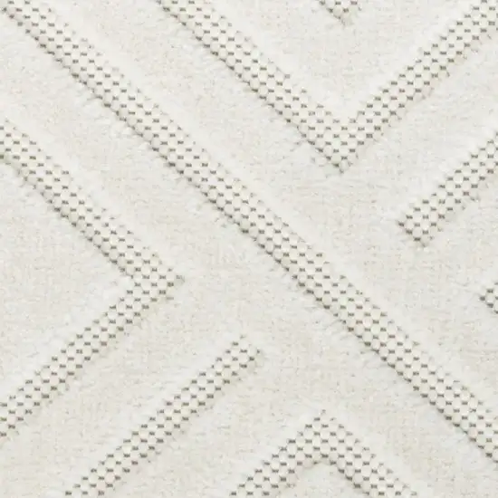 Cream Geometric Area Rug Photo 3