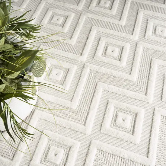 Ivory And White Indoor Outdoor Area Rug Photo 9
