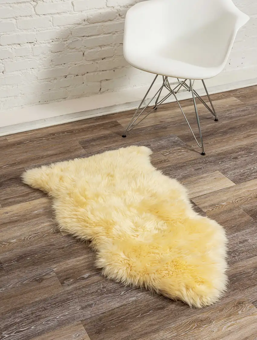 Cream New Zealand Natural Sheepskin Rug Photo 4