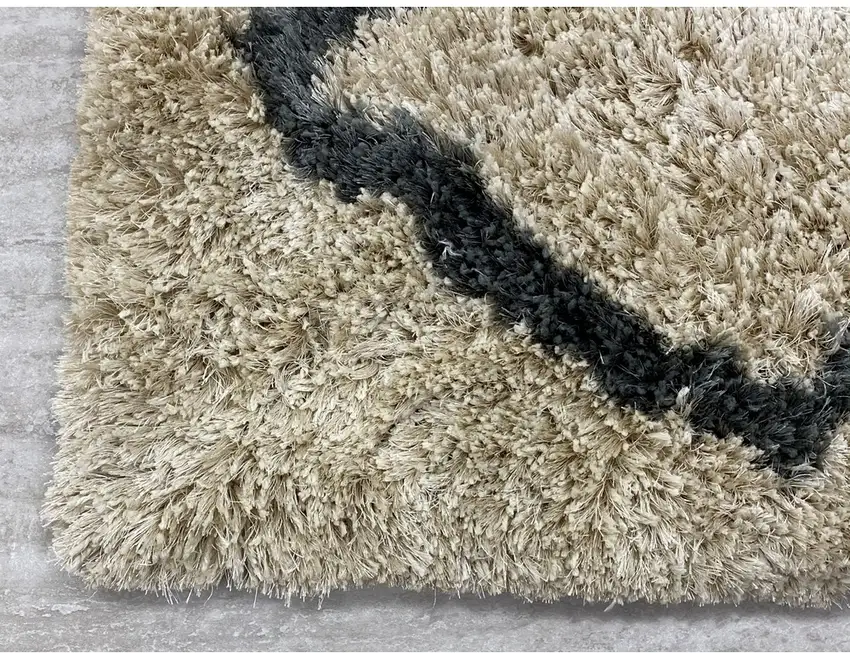 Cream and Black Lattice Area Rug Photo 6