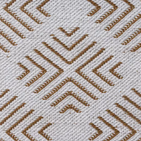 Diamond Hand Woven Runner Rug Photo 9