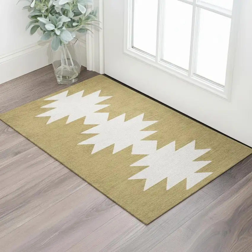 Geometric Area Rug Photo 1