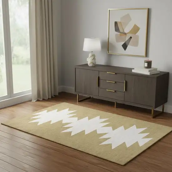Geometric Area Rug Photo 1