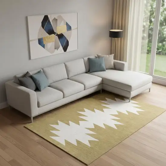 Geometric Area Rug Photo 1
