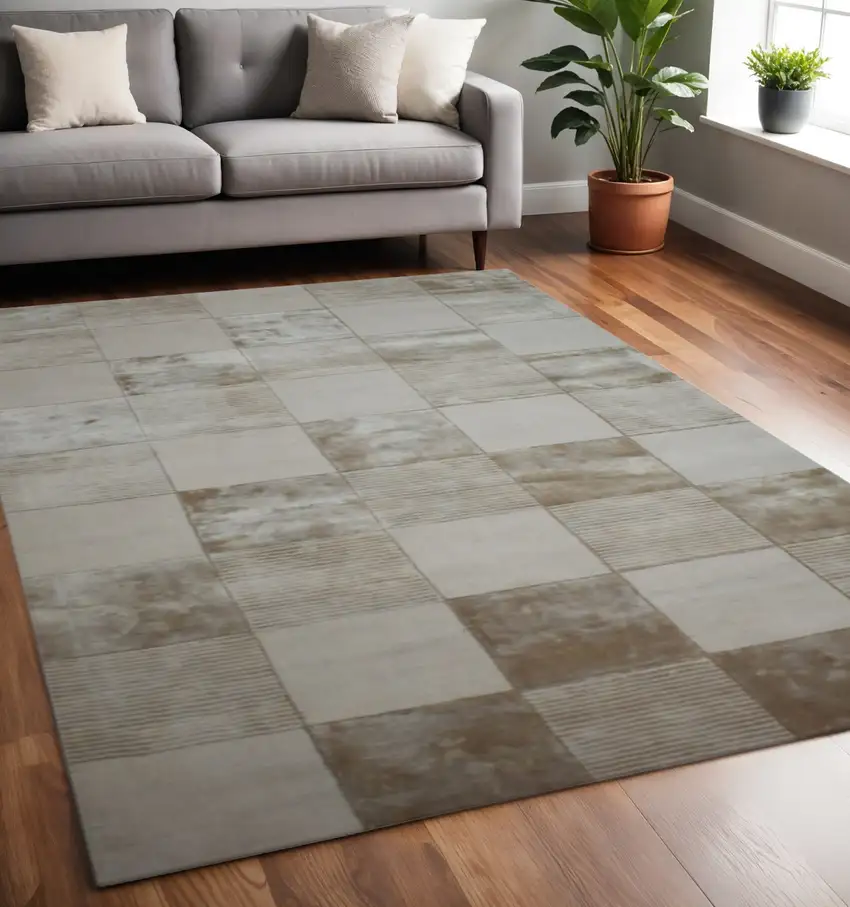 Beige Geometric Hand Woven Stain Resistant Area Rug Photo 1