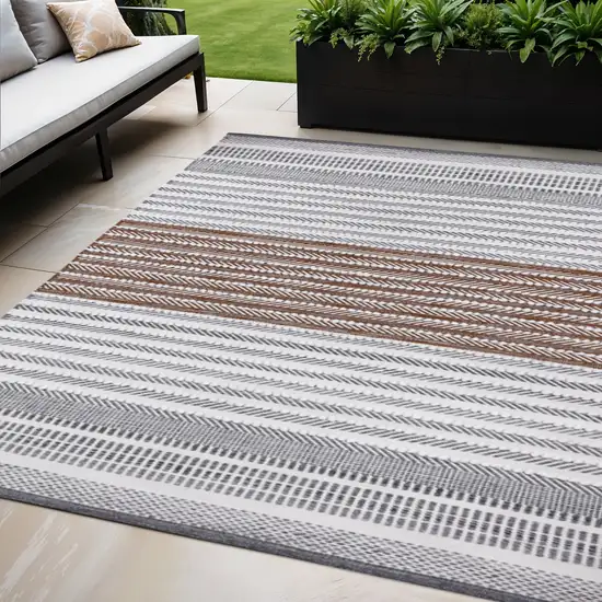 Geometric Handmade Indoor Outdoor Area Rug Photo 1