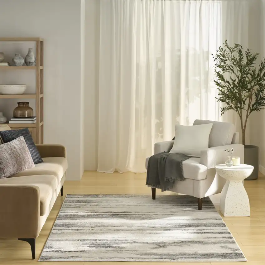 Gray Abstract Area Rug Photo 5