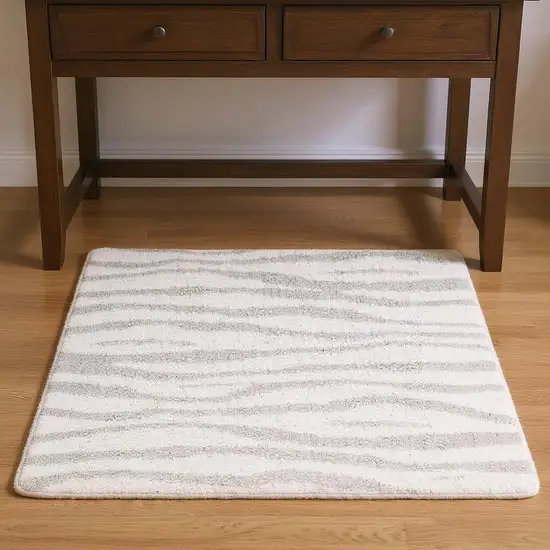 Gray Abstract Shag Power Loom Area Rug Photo 1