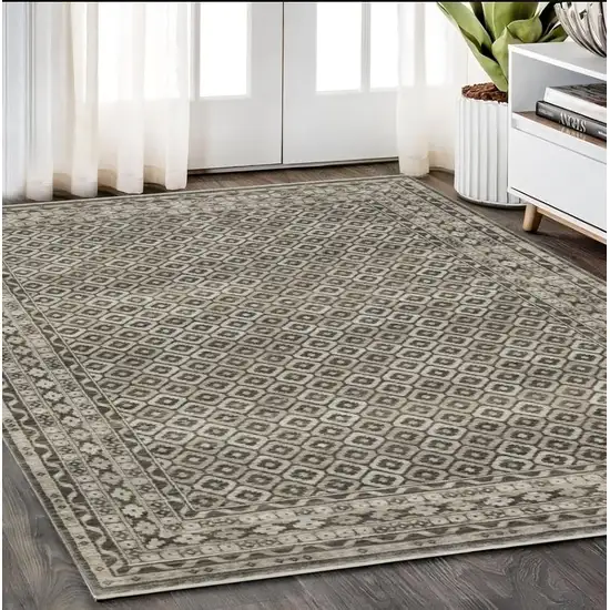 Gray And Beige Diamond Area Rug With Fringe Photo 1