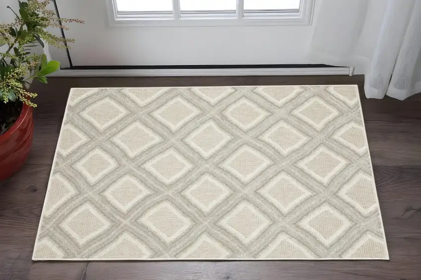 Gray And Beige Diamond Area Rug Photo 1