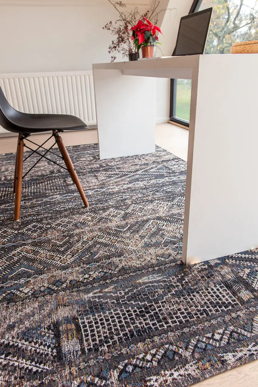 Gray And Beige Oriental Kilim Washable Area Rug Photo 4