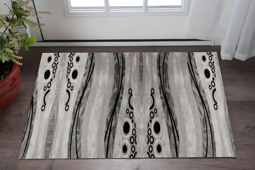 Gray And Black Geometric Area Rug Photo 1