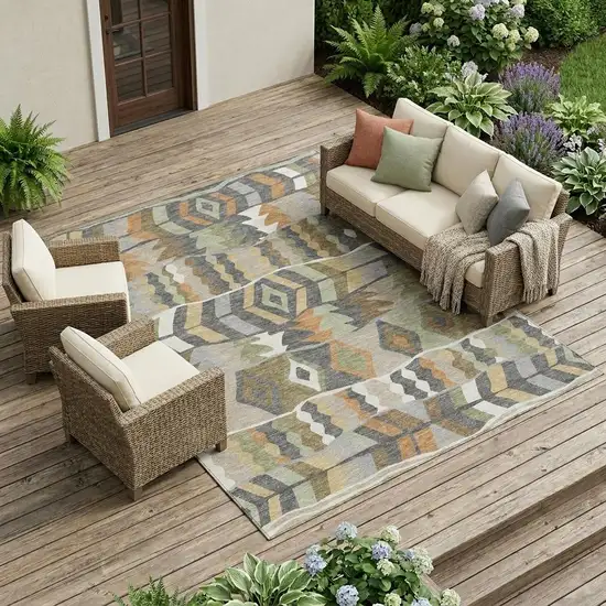 Gray And Graphite Geometric Washable Indoor Outdoor Area Rug Photo 1