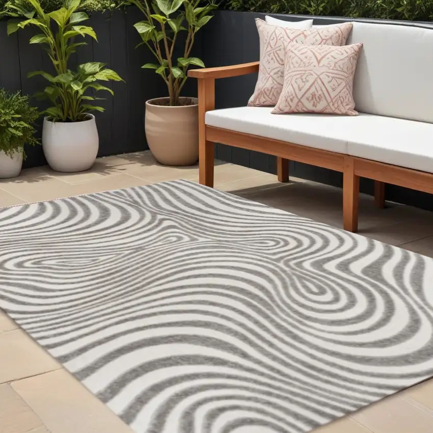 Gray And Ivory Abstract Indoor Outdoor Area Rug Photo 1