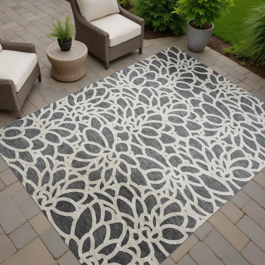 Gray And Ivory Botanical Leaves Washable Indoor Outdoor Area Rug Photo 5