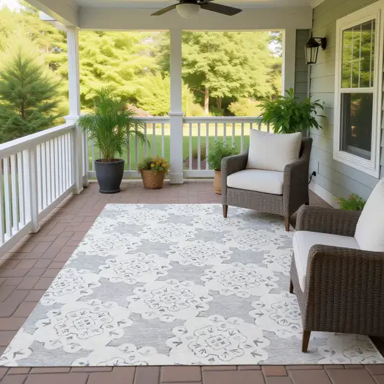 Gray And Ivory Quatrefoil Washable Indoor Outdoor Area Rug Photo 9