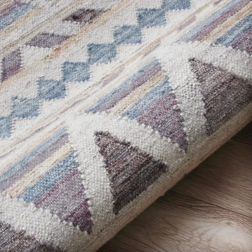 Gray And Tan Jute Geometric Hand Woven Area Rug Photo 4