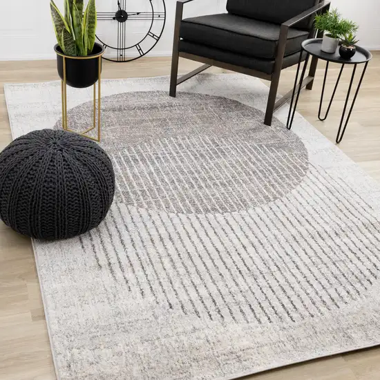 Gray And White Geometric Area Rug Photo 4