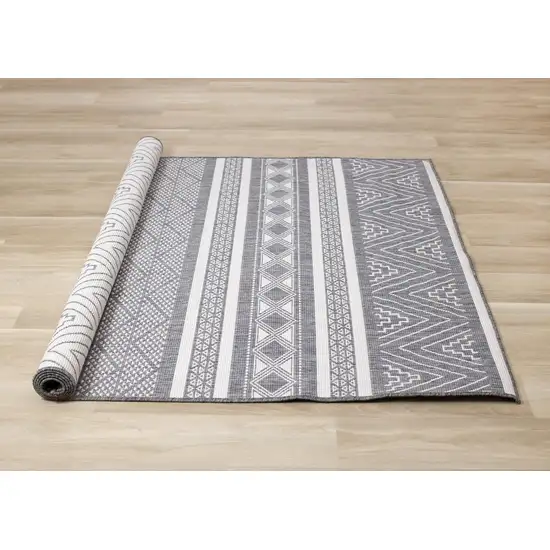 Gray And White Tribal Area Rug Photo 8