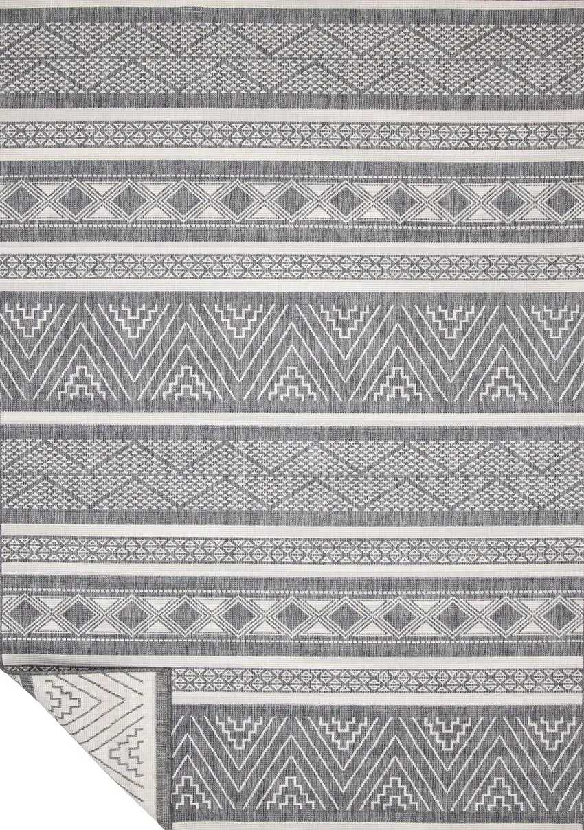 Gray And White Tribal Area Rug Photo 5