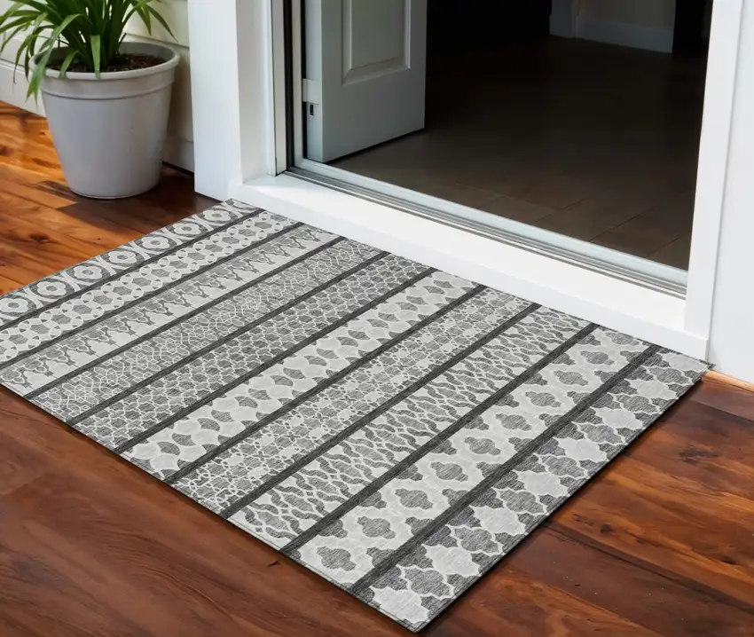 Gray Charcoal And Silver Quatrefoil Washable Indoor Outdoor Area Rug Photo 1