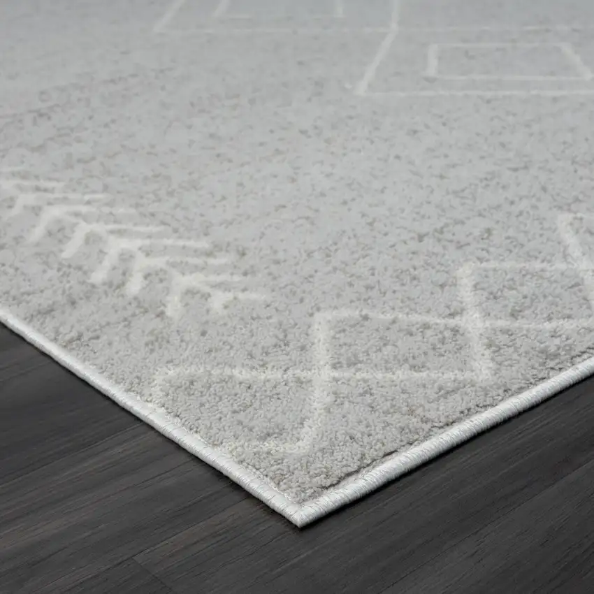 Gray Diamond Area Rug Photo 4
