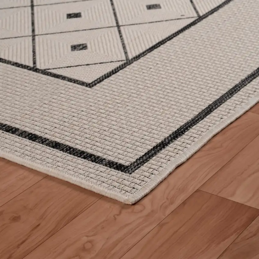 Gray Diamonds Indoor Outdoor Area Rug Photo 4
