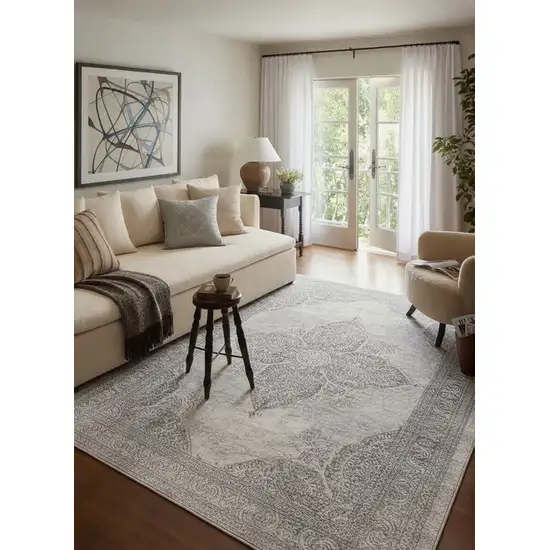 Gray Distressed Medallion Area Rug Photo 4