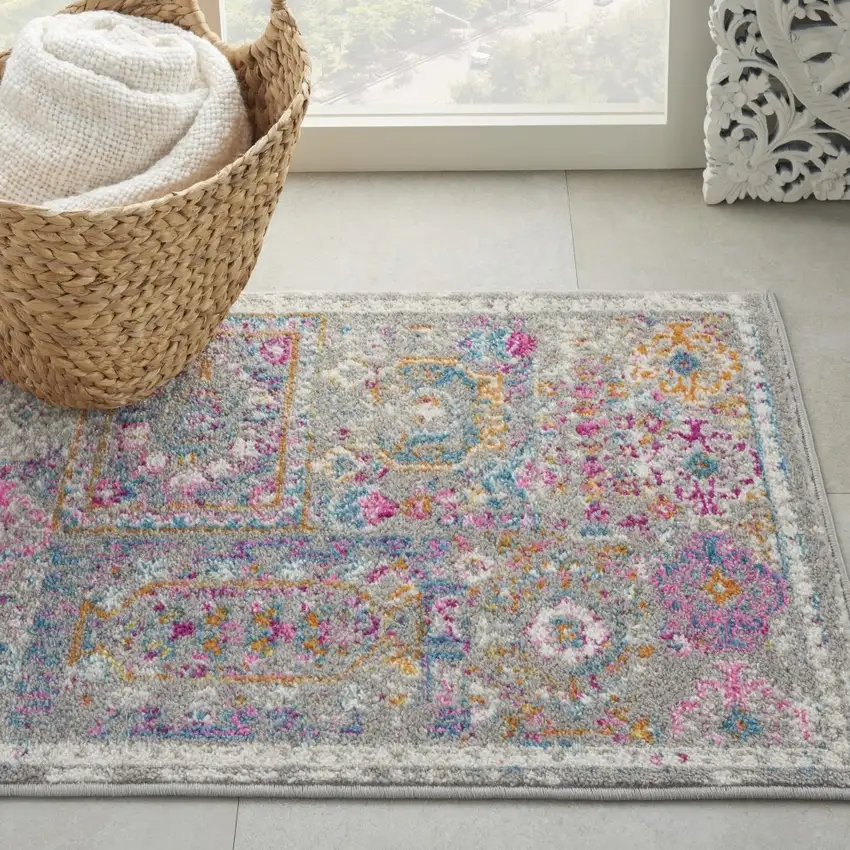 Gray Distressed Ornamental Scatter Rug Photo 7