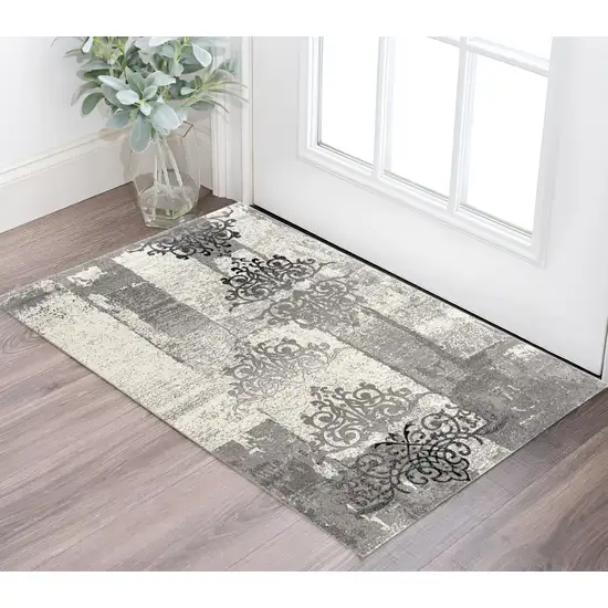 Gray Damask Dhurrie Area Rug Photo 1