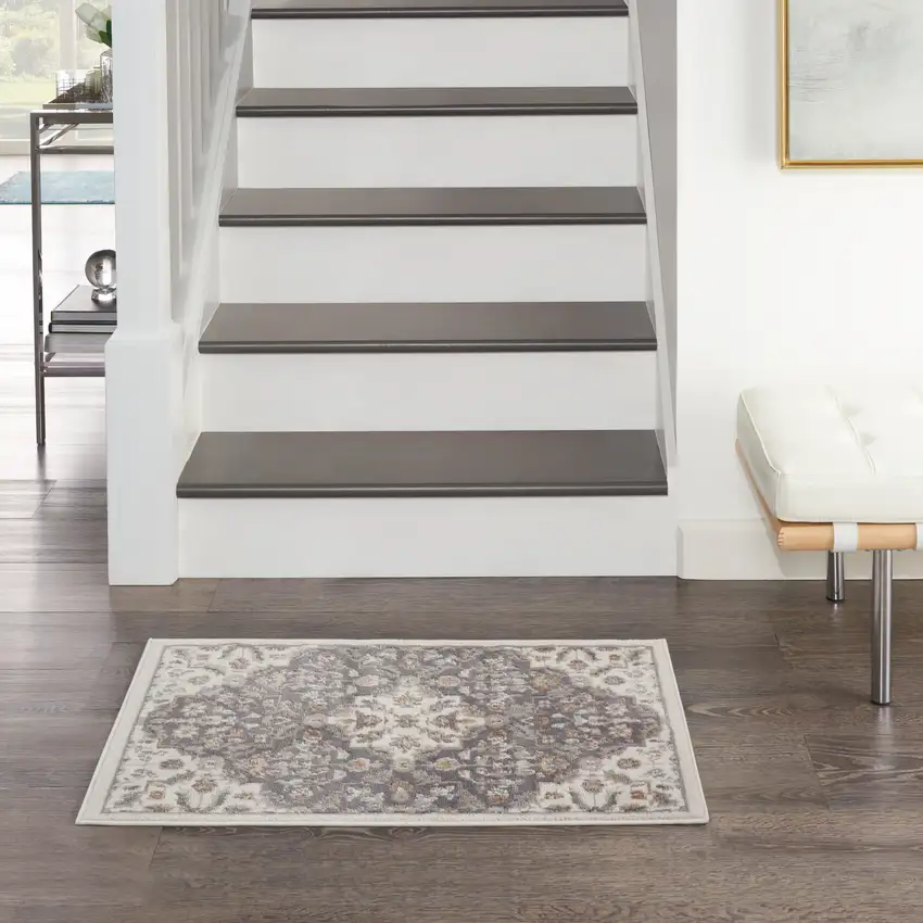 Gray Floral Area Rug Photo 4