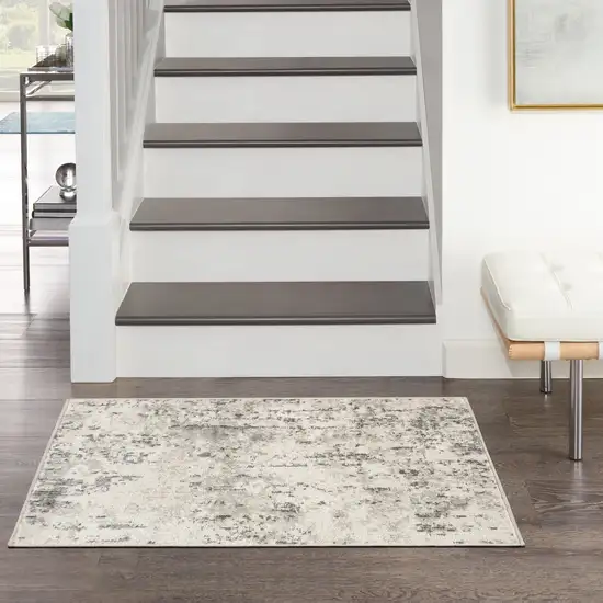 Gray Floral Area Rug Photo 4