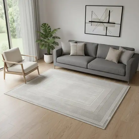 Gray Geometric Area Rug Photo 1