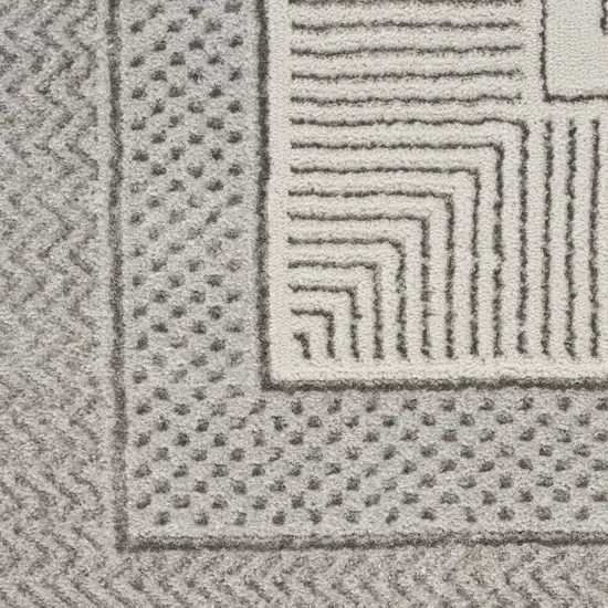 Gray Geometric Area Rug Photo 3
