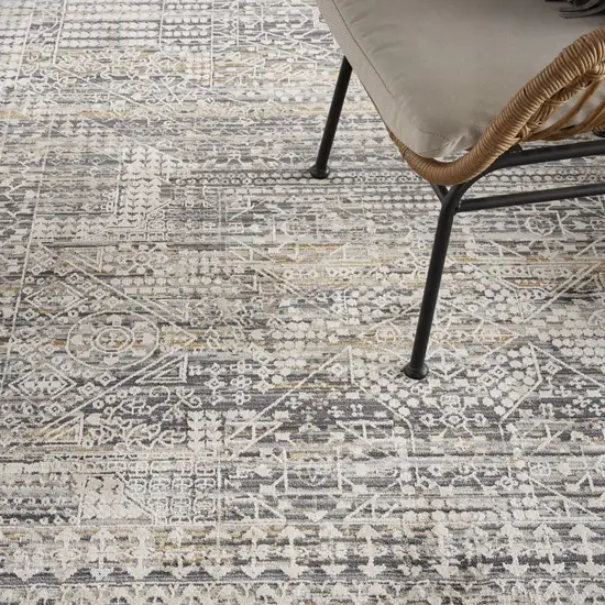 Gray Geometric Area Rug Photo 5