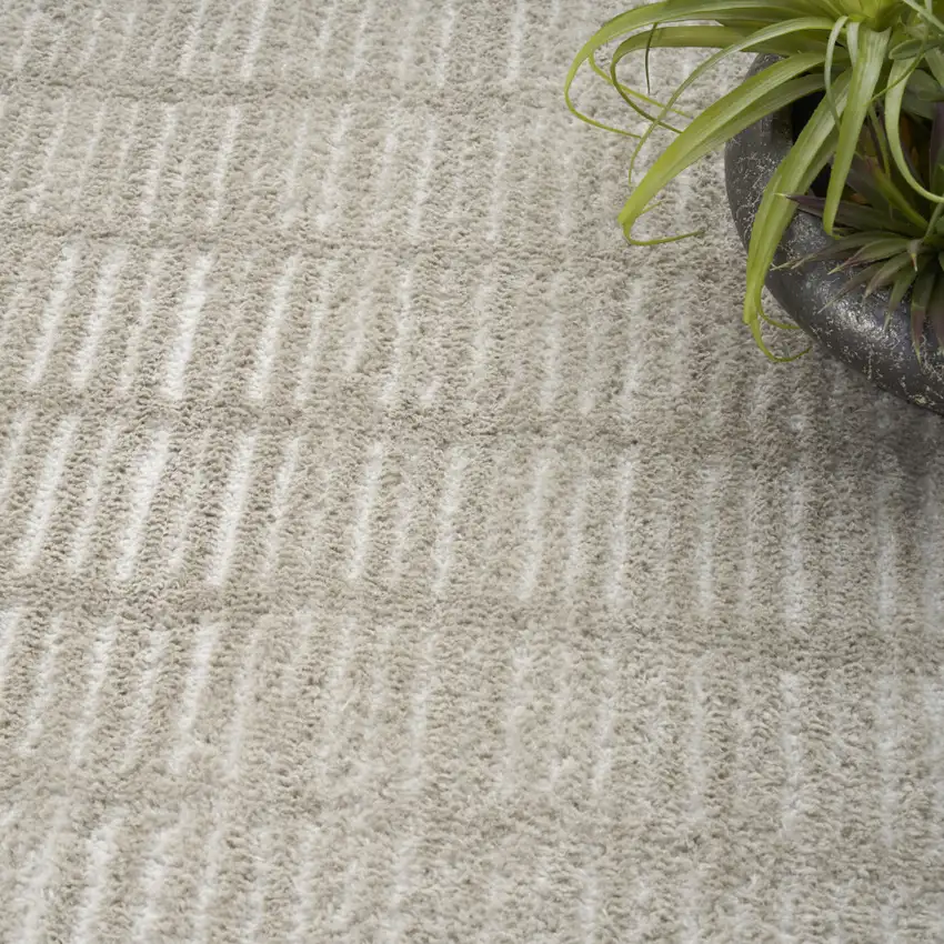 Gray Geometric Area Rug Photo 9