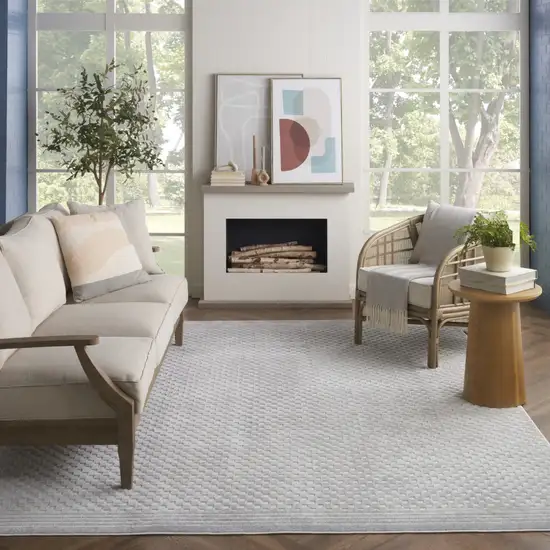 Gray Geometric Area Rug Photo 4
