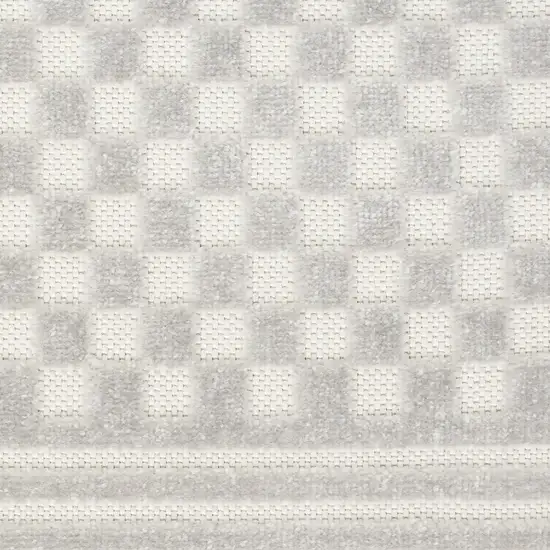 Gray Geometric Area Rug Photo 3