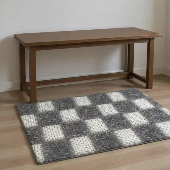 Gray Geometric Area Rug Photo 1