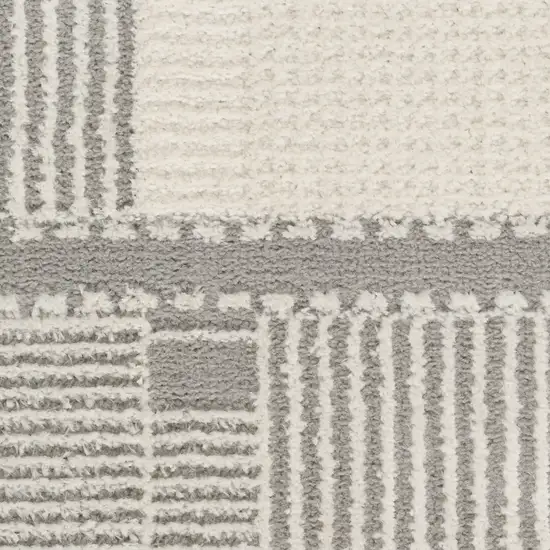 Gray Geometric Area Rug Photo 4