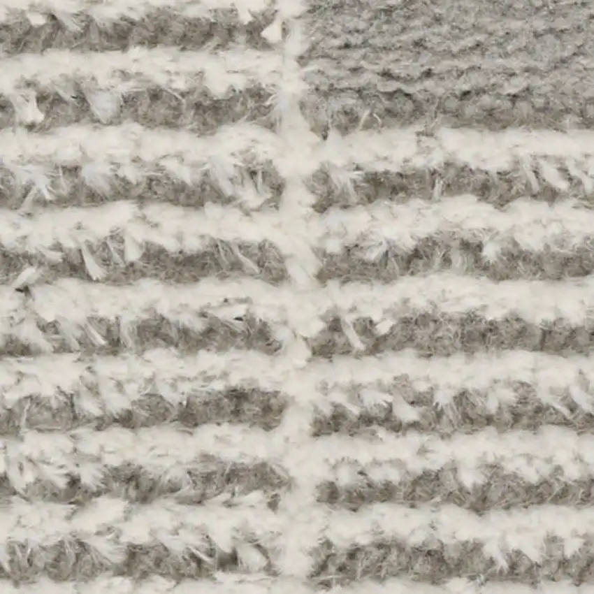 Gray Geometric Area Rug Photo 2