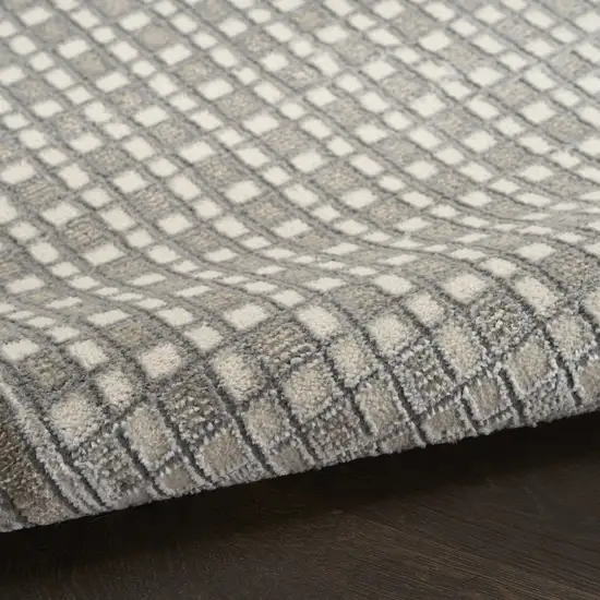 Gray Geometric Area Rug Photo 9