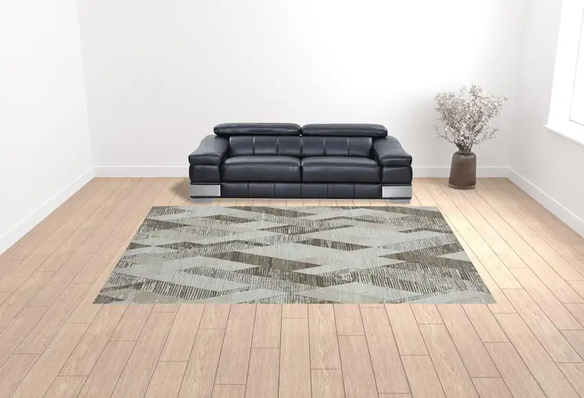 Gray Geometric Area Rug Photo 2