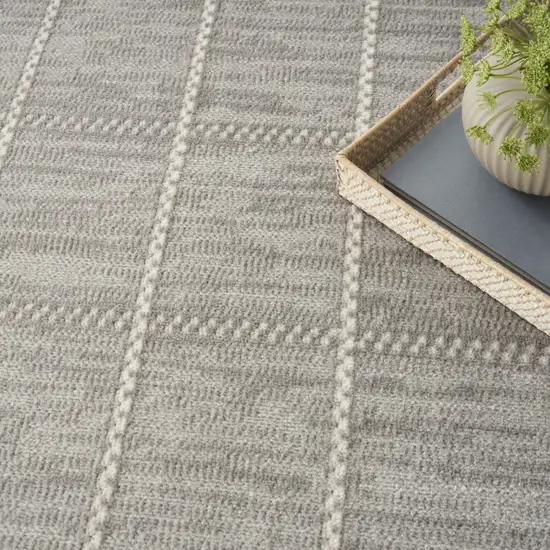 Gray Geometric Area Rug Photo 8