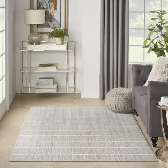 Gray Geometric Area Rug Photo 4