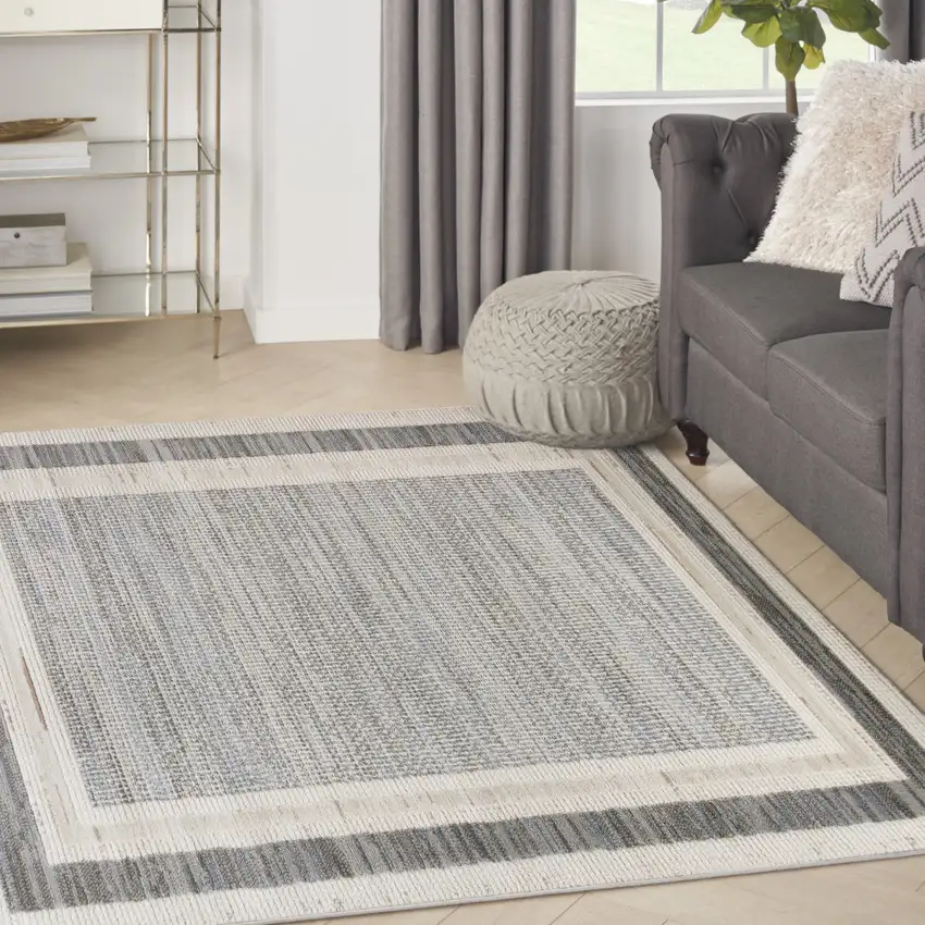 Gray Geometric Area Rug Photo 3