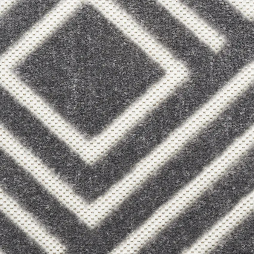 Gray Geometric Area Rug Photo 9